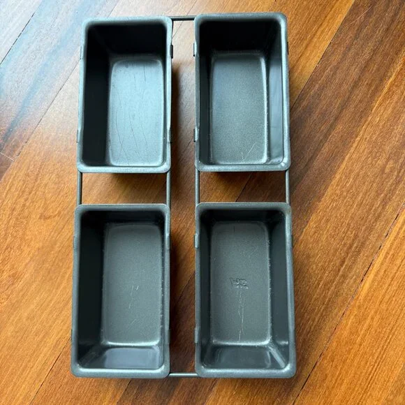 Vintage FiC Steel 4 Connected Small Loaf Bread Pans - Picture 3 of 5